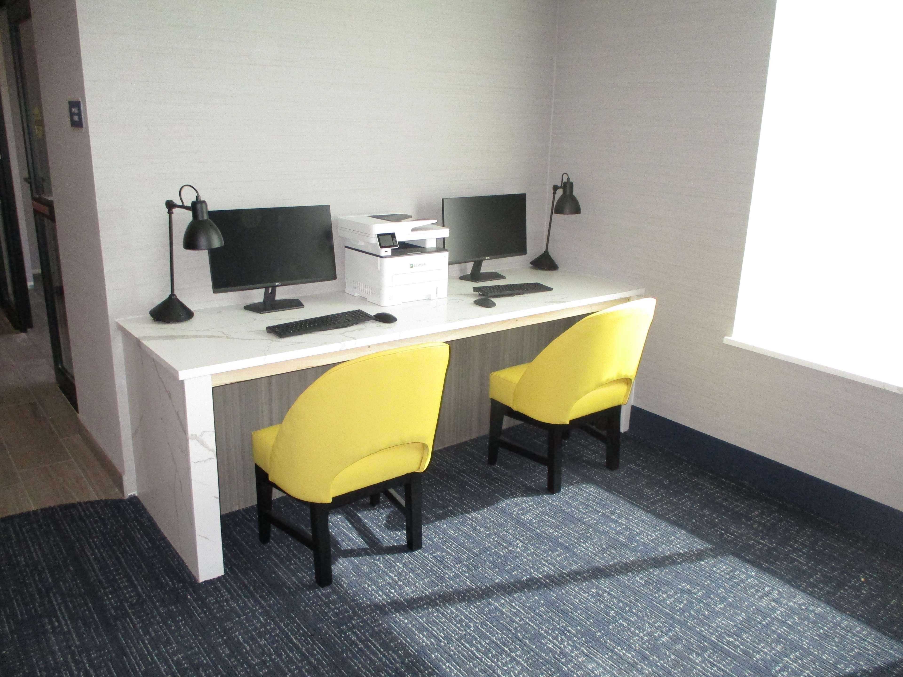 Best Western Plus Choctaw Inn & Suites Bagian luar foto